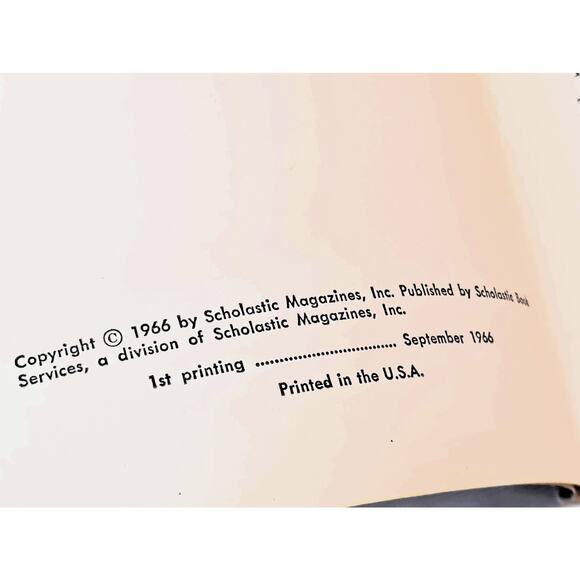 13 Ghostly Tales edited by Freya Littledale (1966 1st Scholastic PB) - Picture 2 of 9